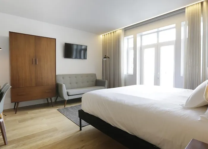 Heritage Lofts Aparthotel 4*